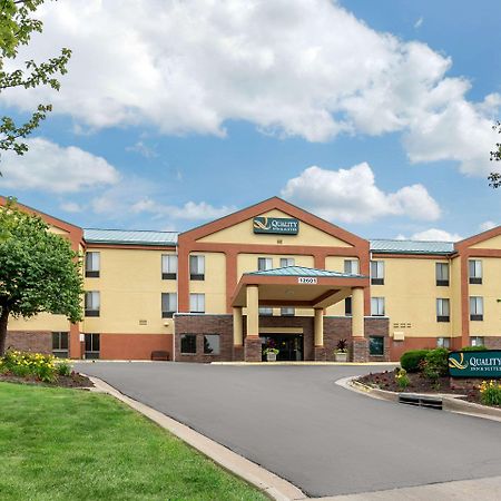 Quality Inn & Suites Lenexa Kansas City Екстериор снимка