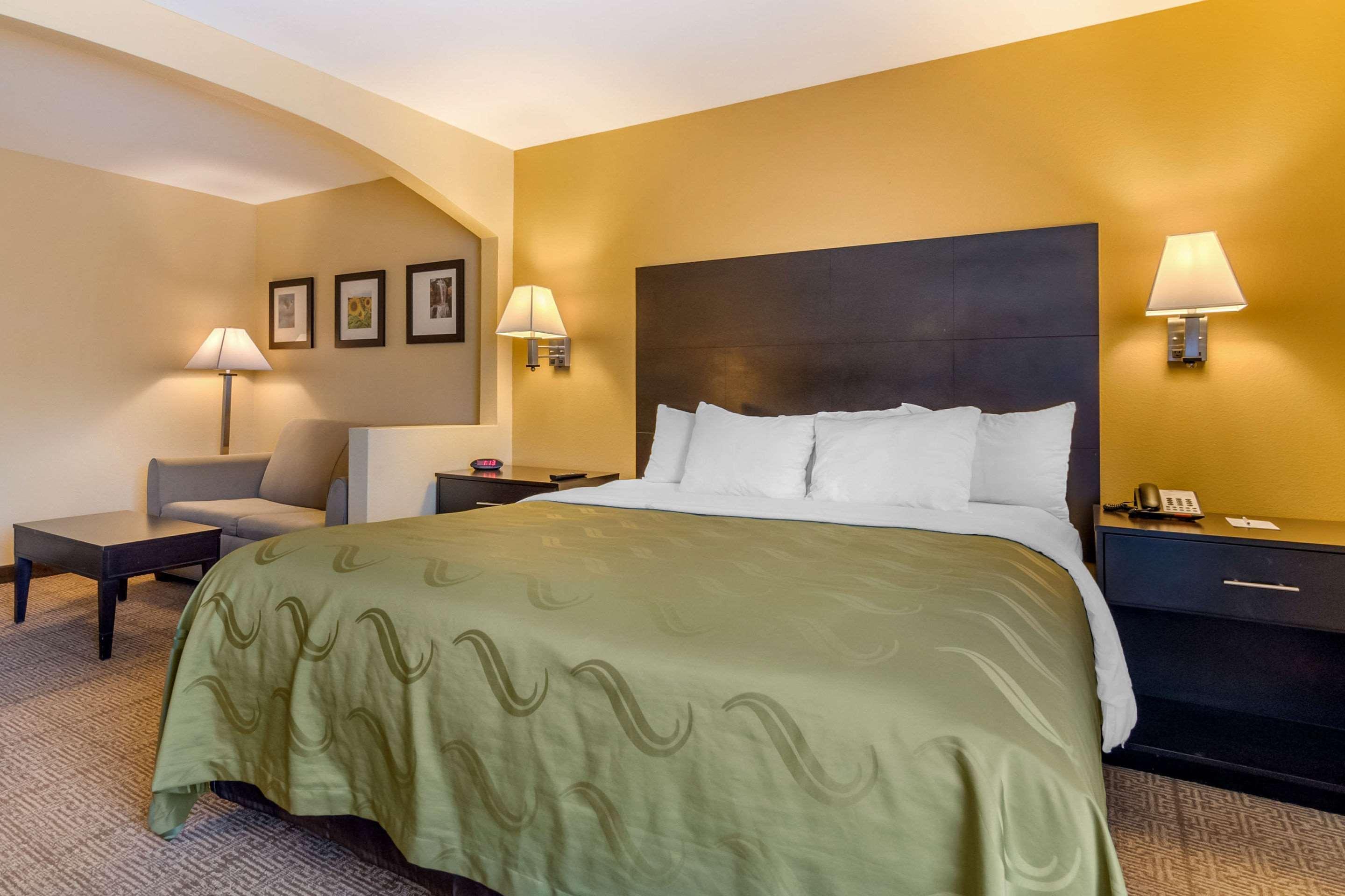 Quality Inn & Suites Lenexa Kansas City Екстериор снимка