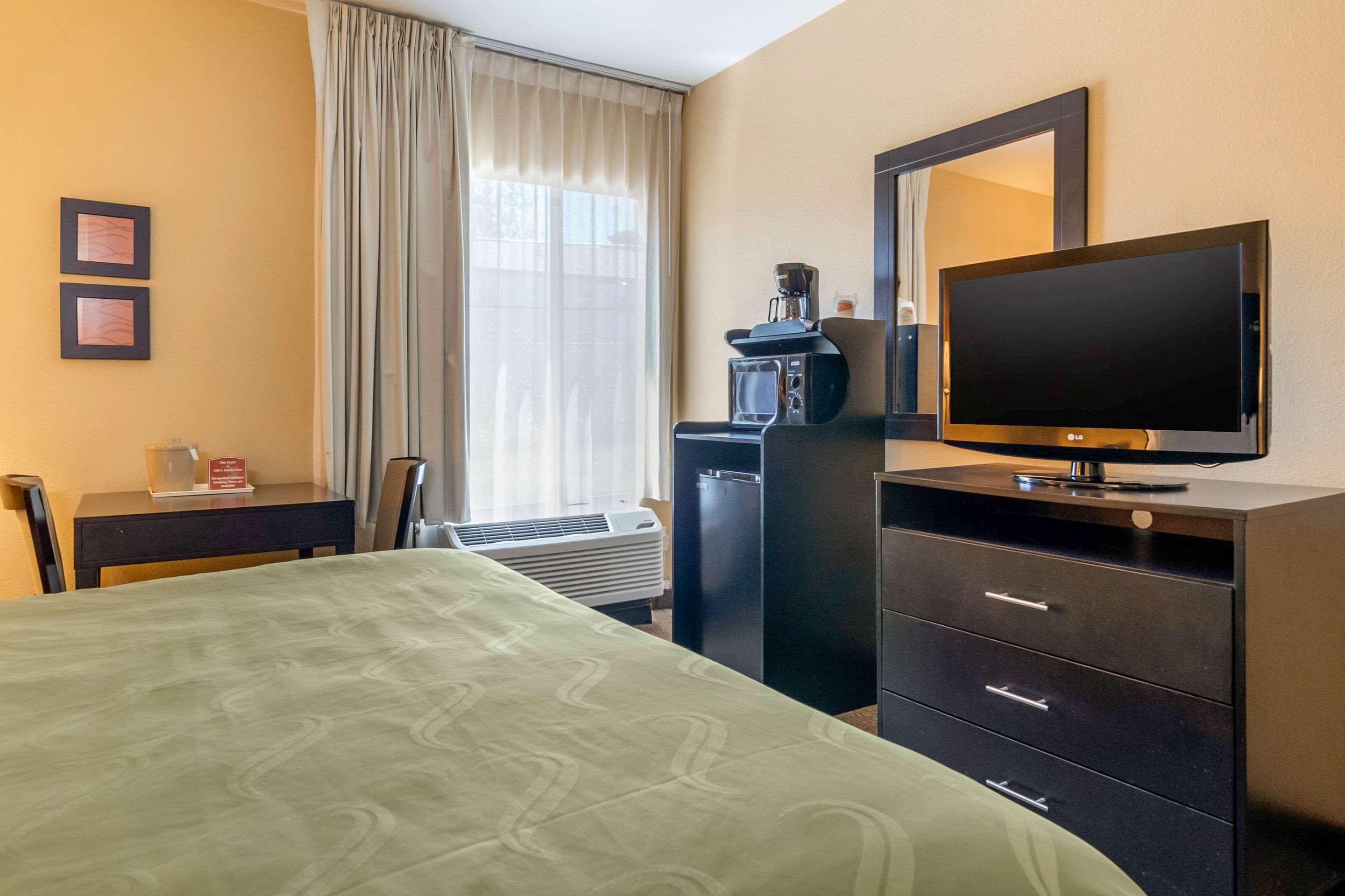 Quality Inn & Suites Lenexa Kansas City Екстериор снимка