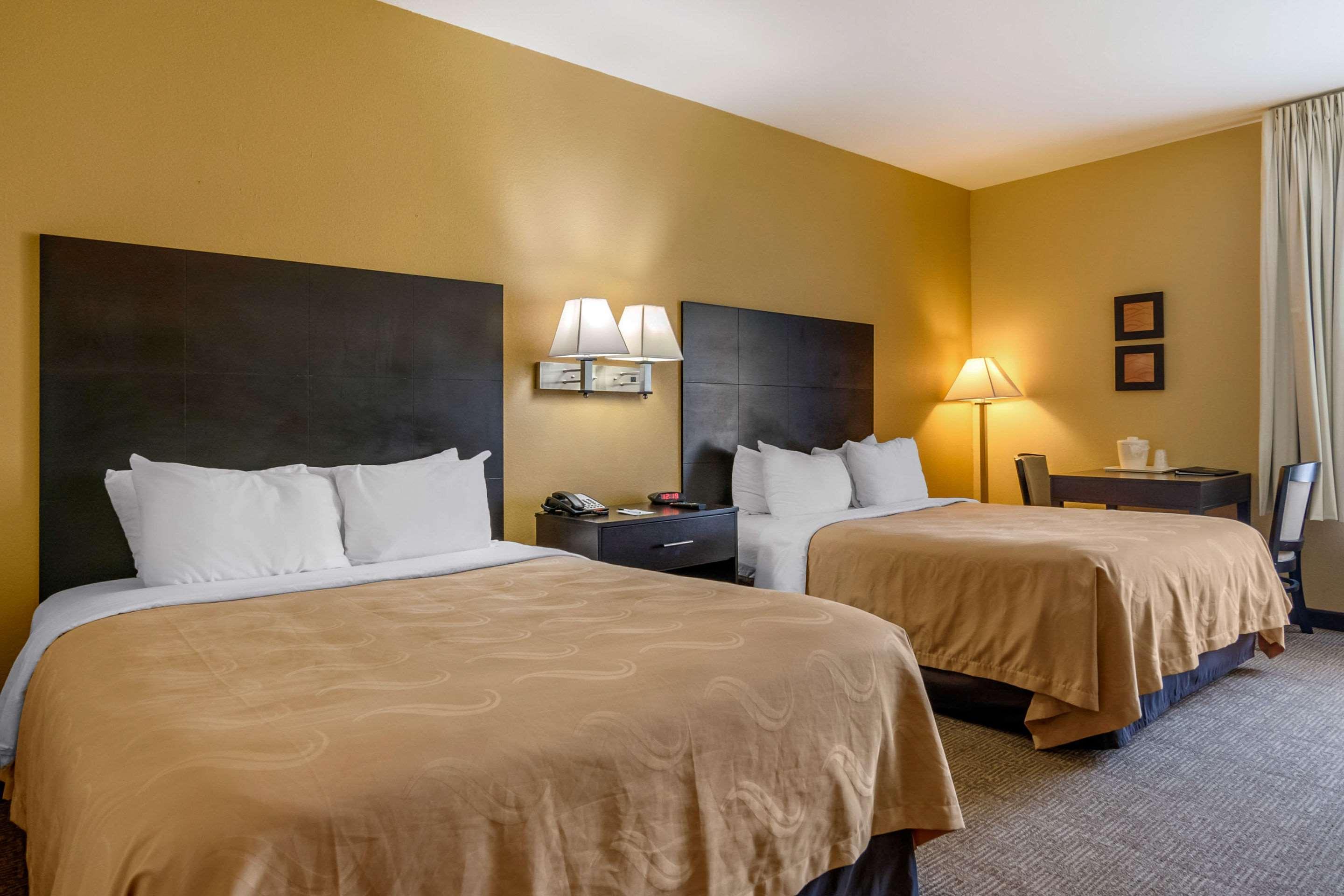 Quality Inn & Suites Lenexa Kansas City Екстериор снимка