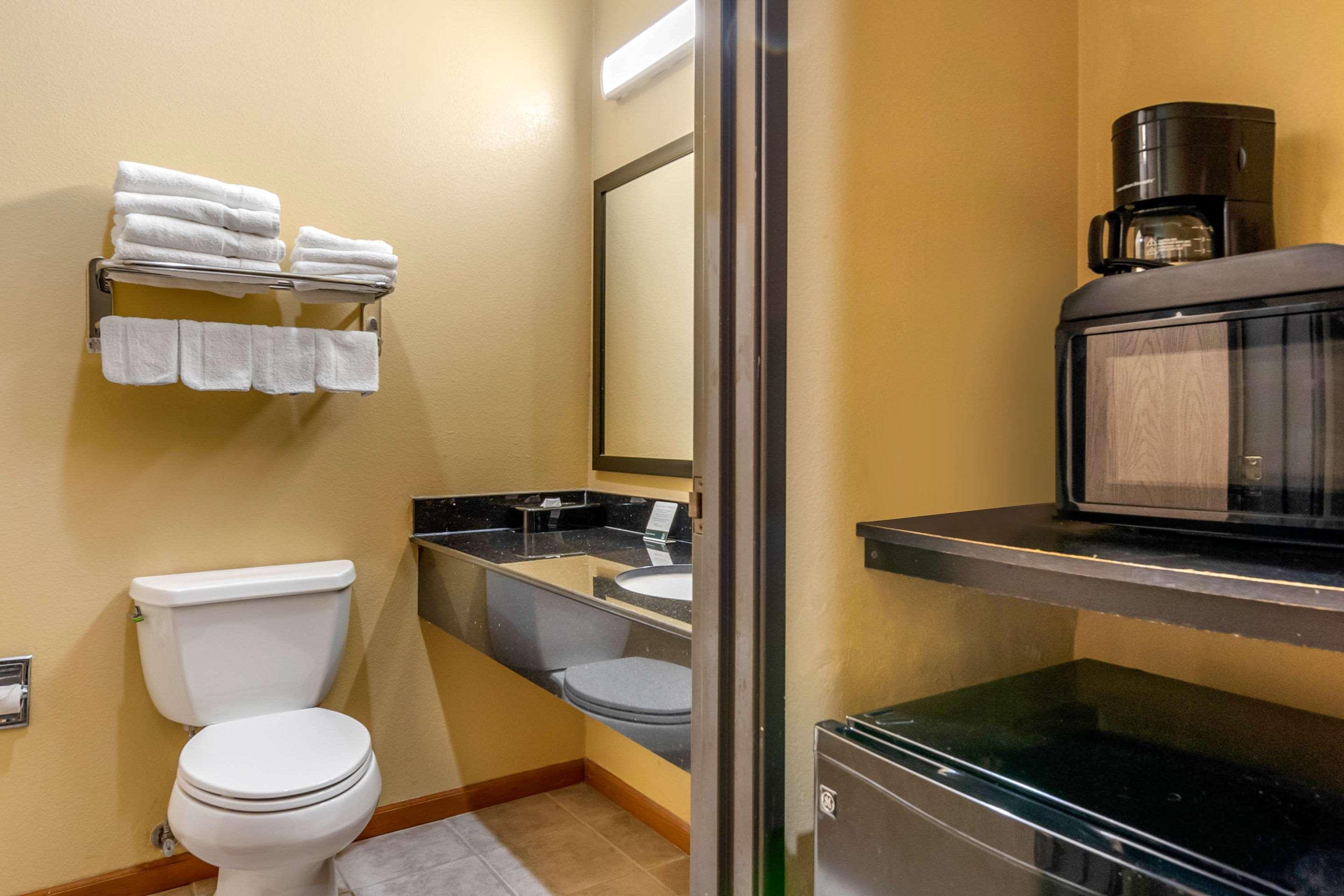 Quality Inn & Suites Lenexa Kansas City Екстериор снимка