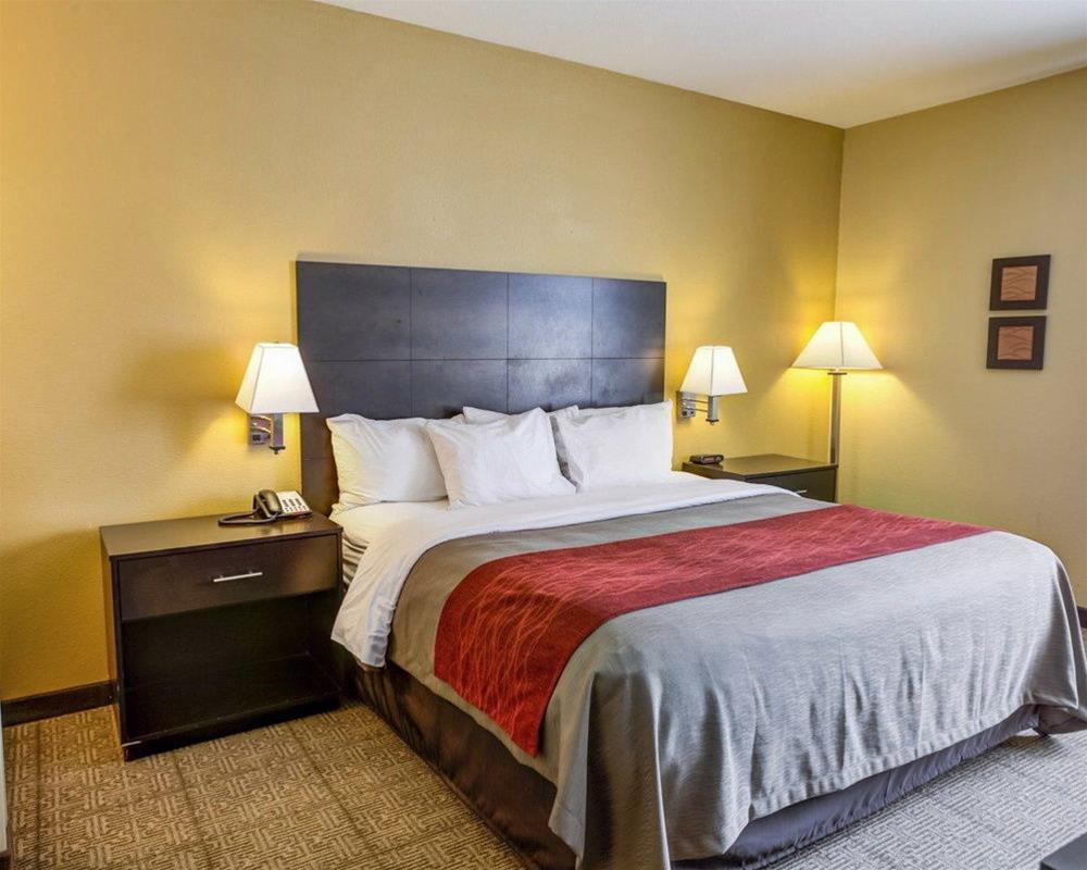 Quality Inn & Suites Lenexa Kansas City Екстериор снимка